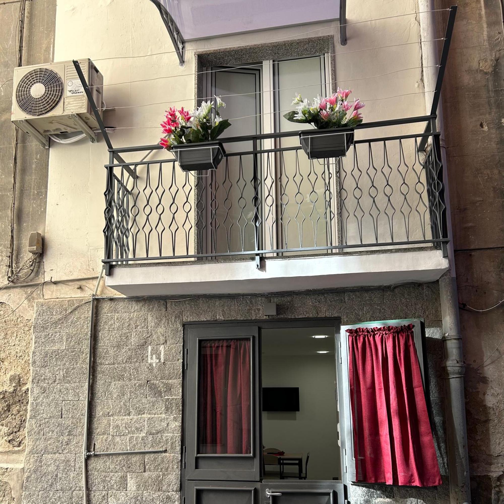 House Diva Apartment Наполи Екстериор снимка