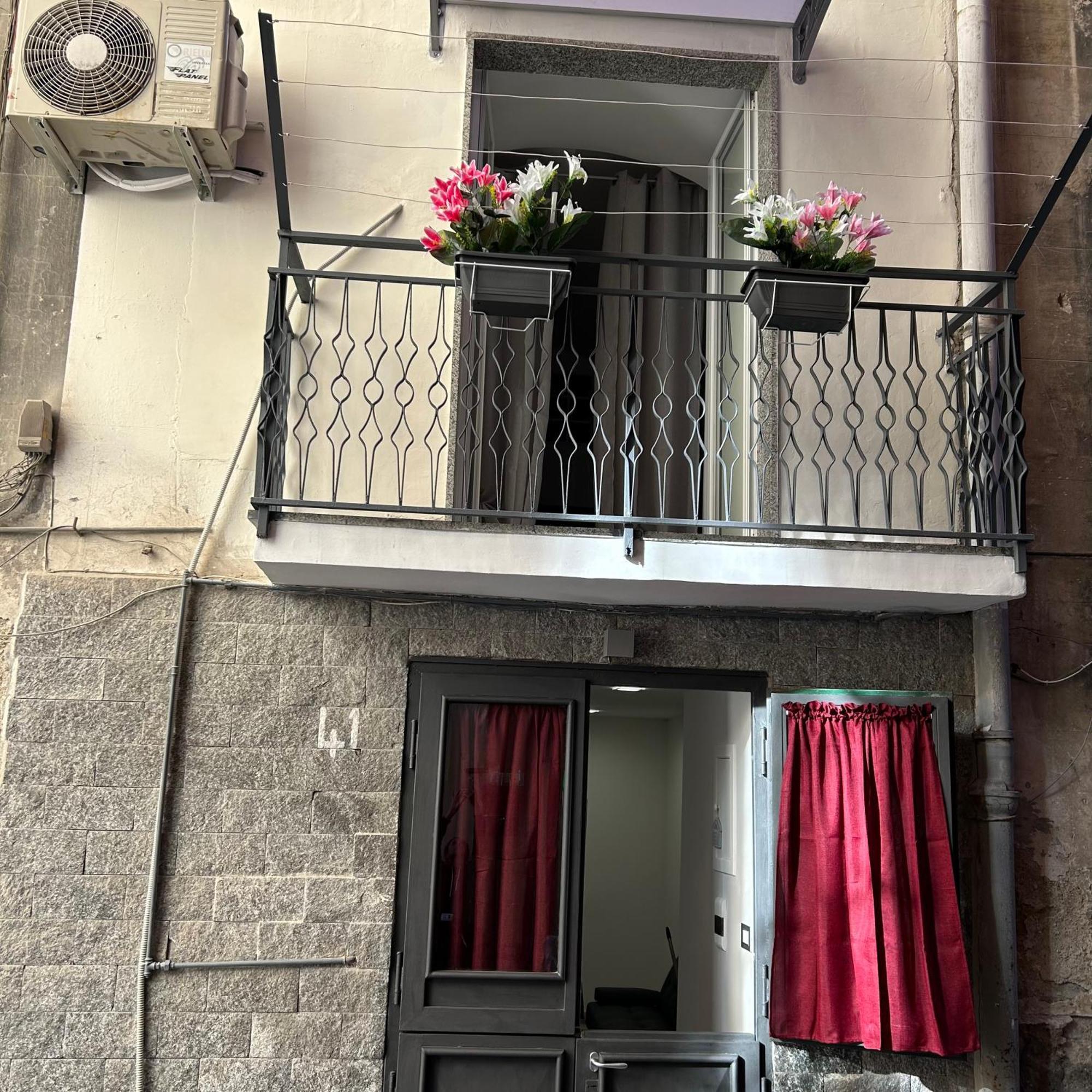 House Diva Apartment Наполи Екстериор снимка