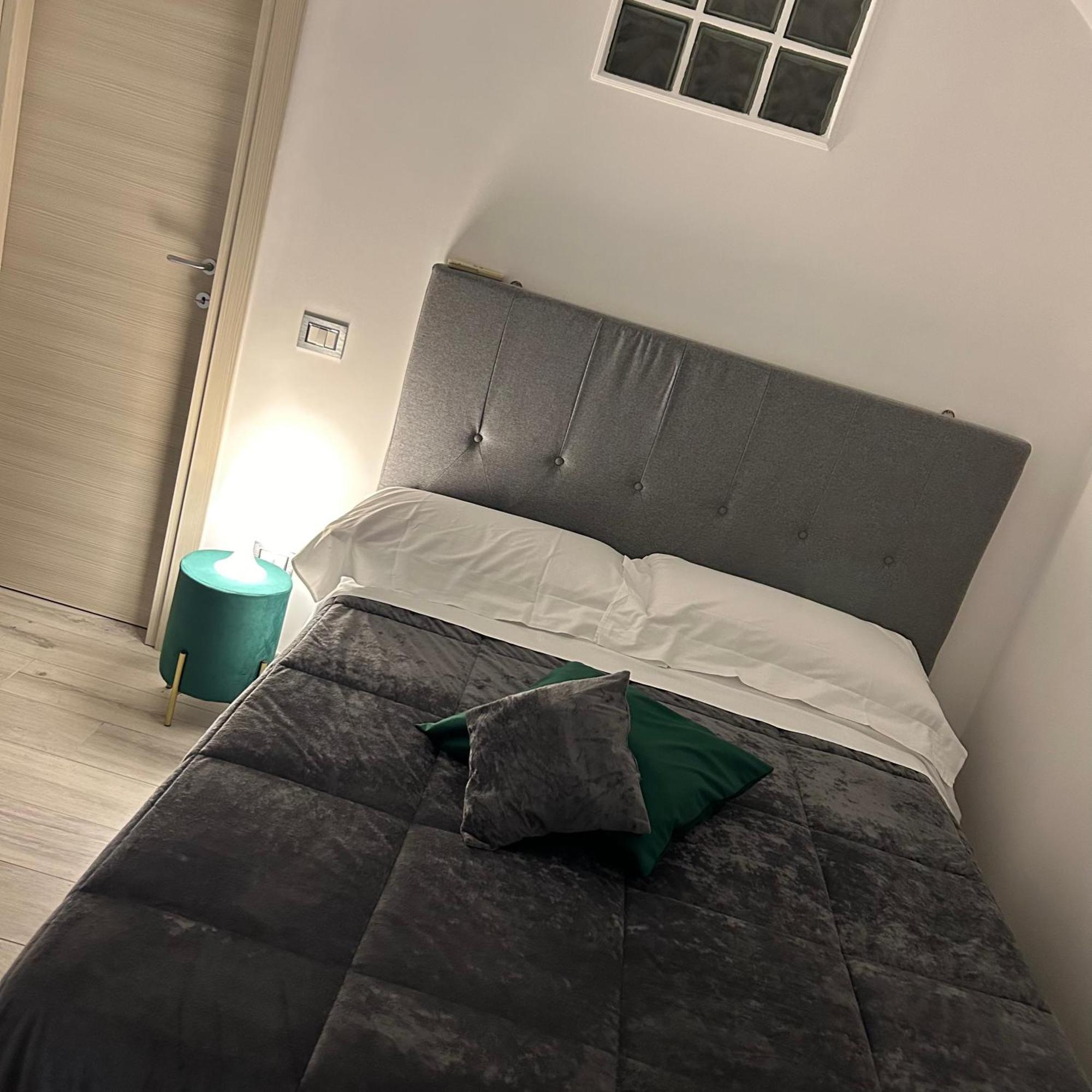 House Diva Apartment Наполи Екстериор снимка